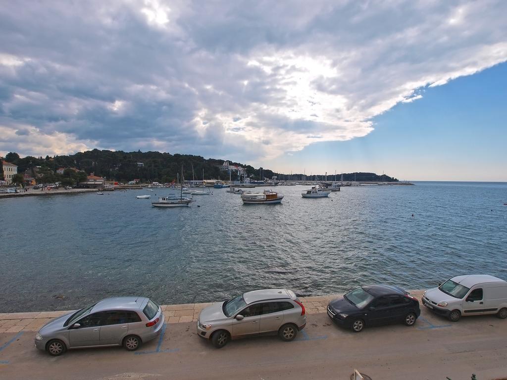 Apartments By The Sea 1050 โรวีน ภายนอก รูปภาพ