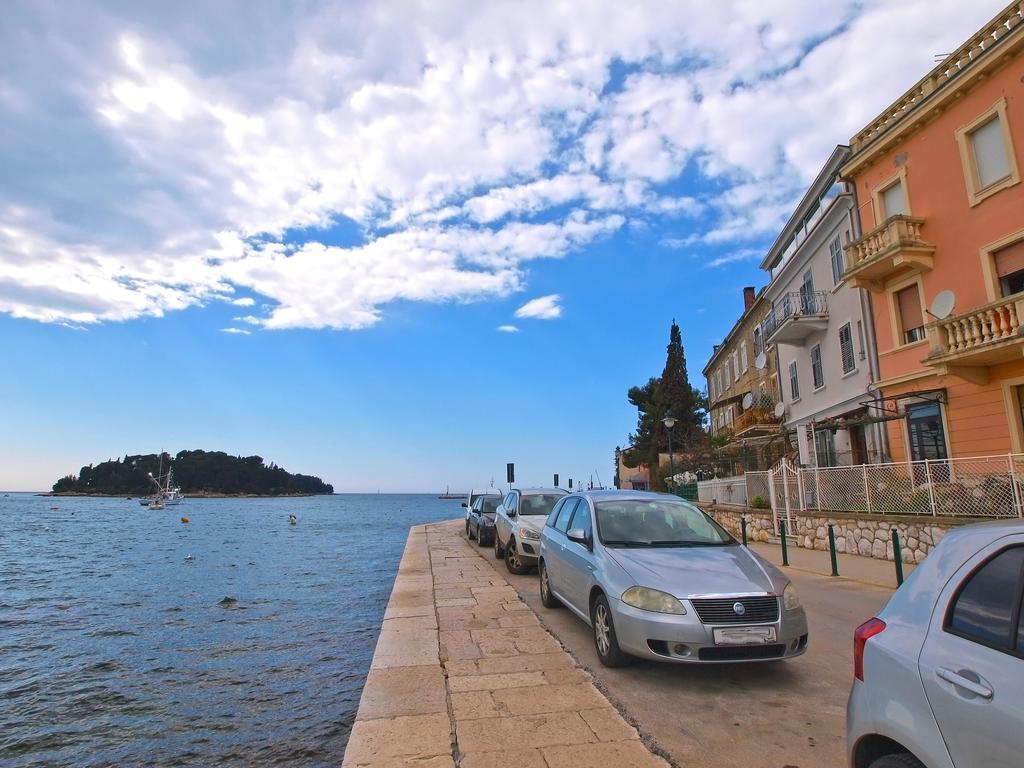 Apartments By The Sea 1050 โรวีน ภายนอก รูปภาพ
