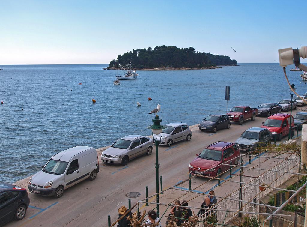 Apartments By The Sea 1050 โรวีน ภายนอก รูปภาพ